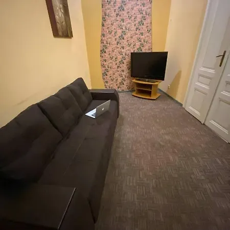 Veronica In Center *