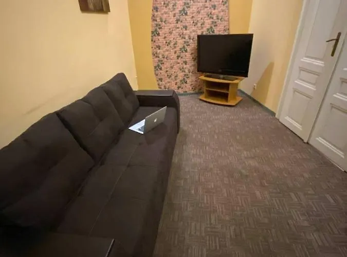 Veronica In Center *